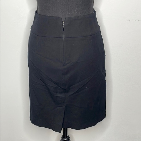 BANANA REPUBLIC Classic Black Women's Skirt - Picture 3 of 8